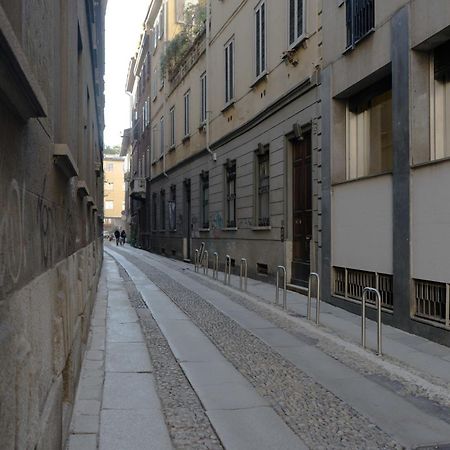 Disciplini Apartment A 5 Min Dal Duomo Milaan Buitenkant foto